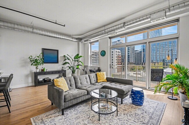 Photo - 950 W Monroe St Unit 602