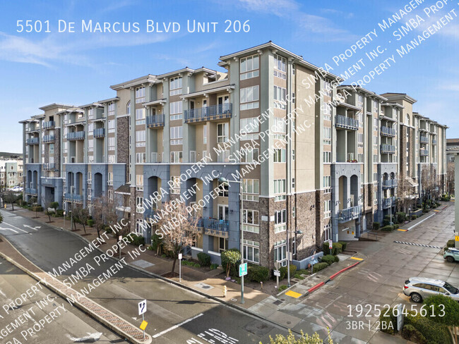 De Marcus - De Marcus Apartment Unit 206