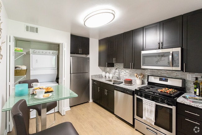Steeplechase Apartment Homes