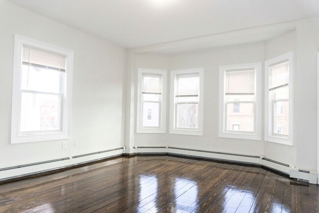 Building Photo - 3bed apartment in Jamaica Plain is available on 9/1