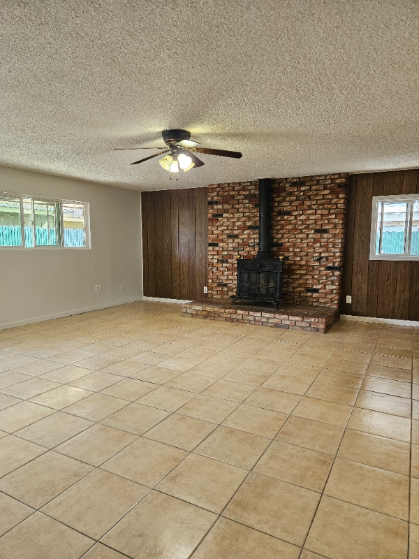 Photo - 1077 N White St