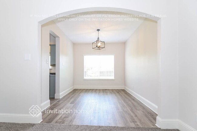 Photo - 3933 Pinetree Dr