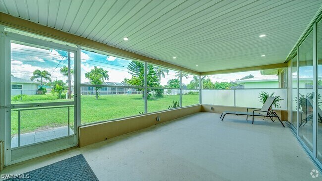 Building Photo - 1313 SE 40th St Rental