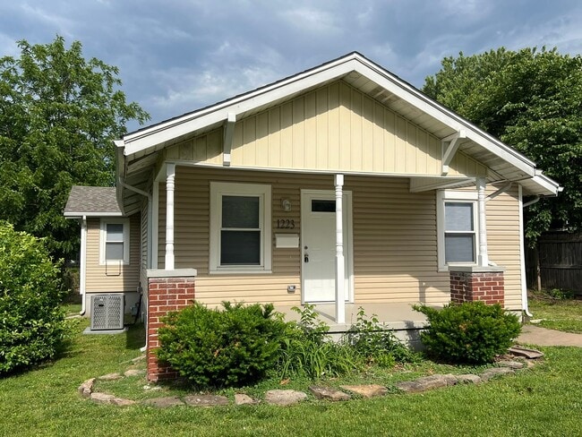 Photo - Recently Updated 3 Bedroom near OTC