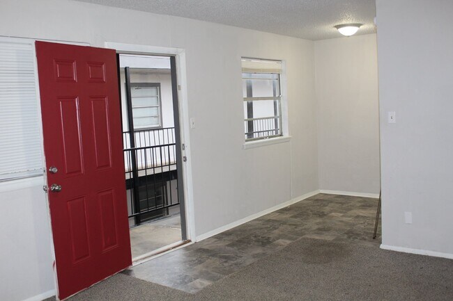 Photo - Maplewood Apartments