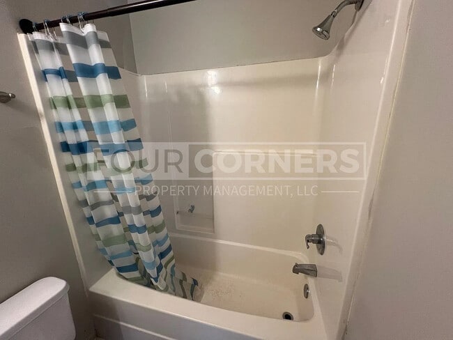 Photo - Room in Duplex on Beck St