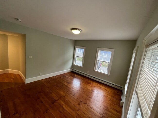 Photo - 44 Charnock St Unit 1