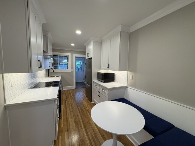 Photo - 1412 Kenilworth Ave Unit 1