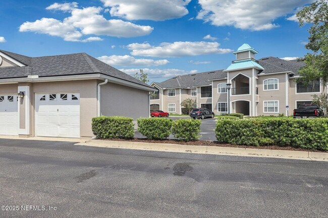 Photo - 225 Presidents Cup Way Unit 105