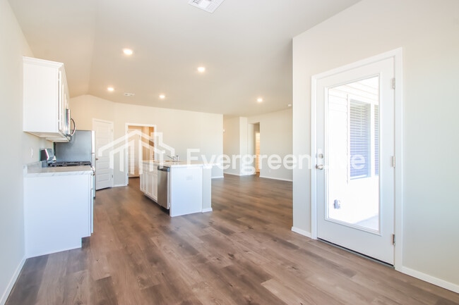 Photo - 1100 W Lawton Rd