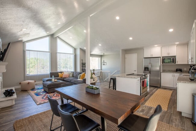 Photo - 2196 Karalee Way Unidad ID1249824P