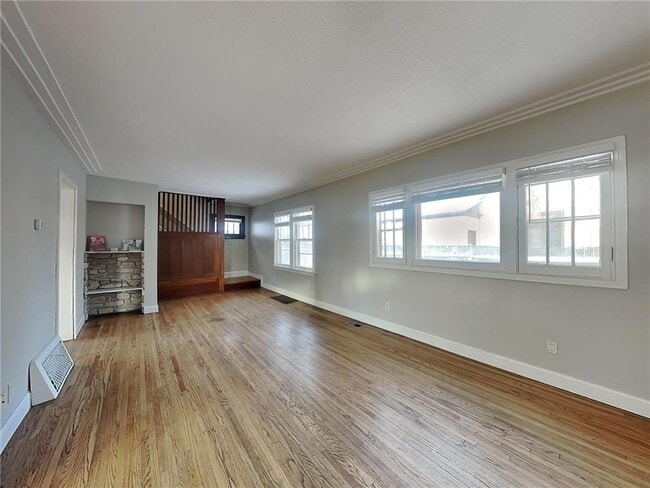 Photo - 3610 Oakdale Ave N