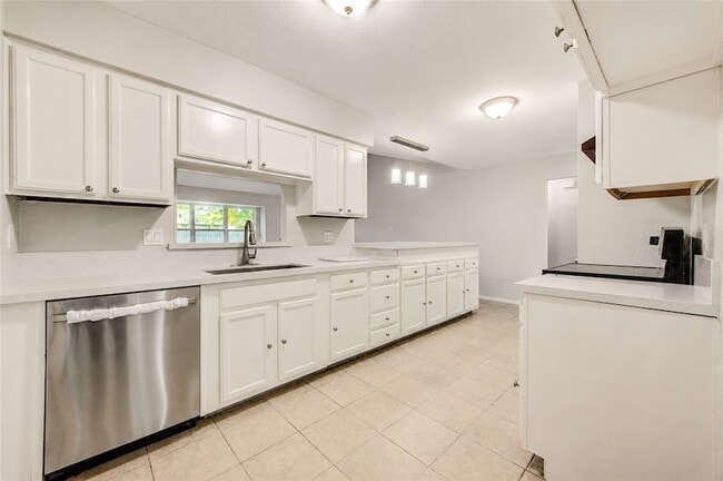 Photo - 10123 Kent Towne Ln