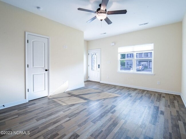 Photo - 506 Justice Farm Dr