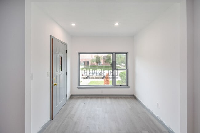 Photo - 1644 Dr Andrew J Brown Ave