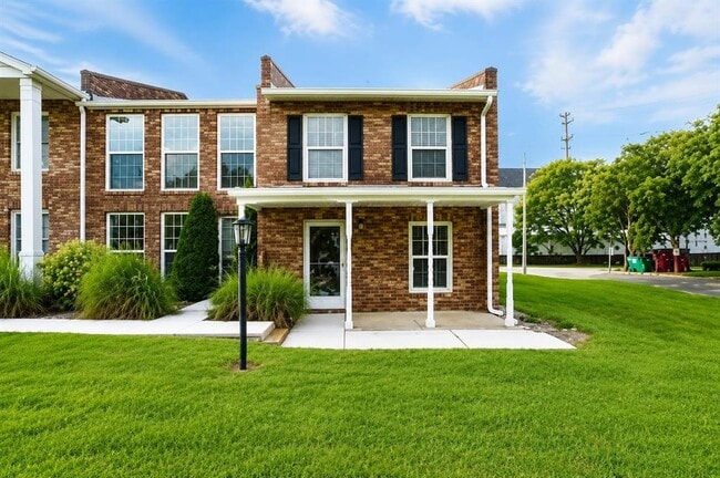 Building Photo - 5850 Cypress Gardens Blvd Unit 608