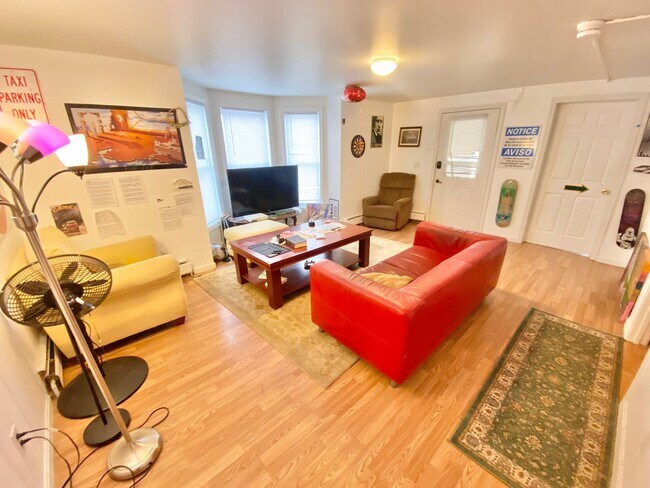 Photo - 48 Intervale Ave Unidad A