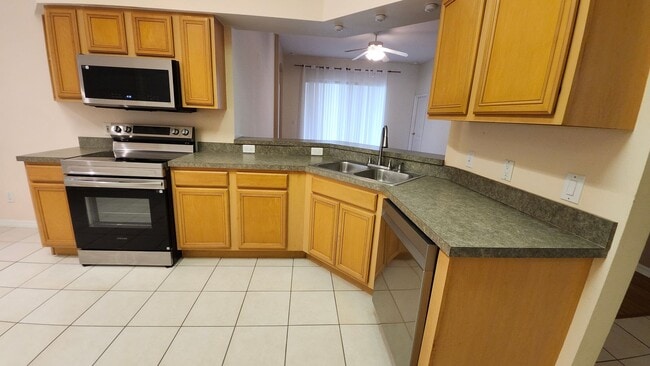 1813 Greystone Heights Dr