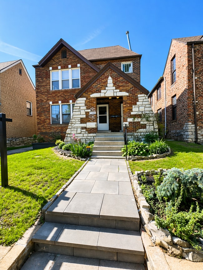 Building Photo - 7104 Tulane Ave