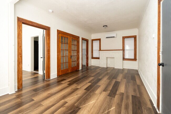 Photo - 423 N Emporia Ave Unit 2