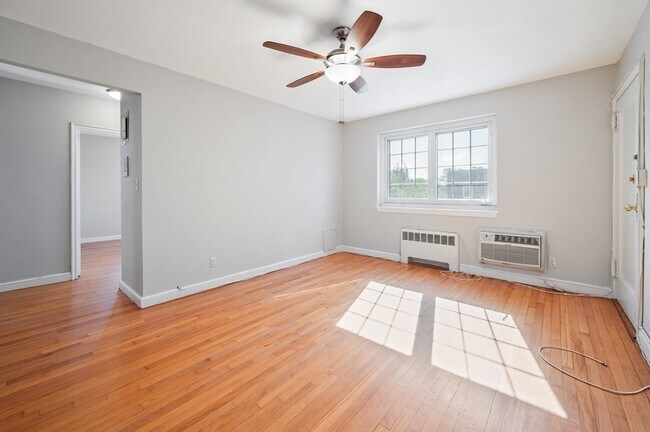 Photo - 32 St Paul St Unit 6