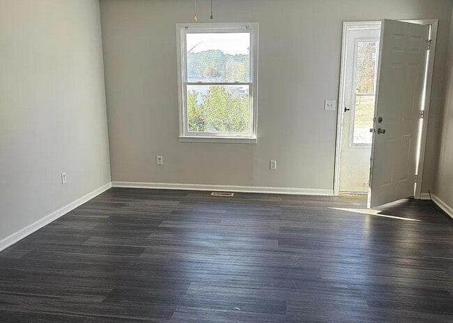 Photo - 203 Rainbow Row Dr