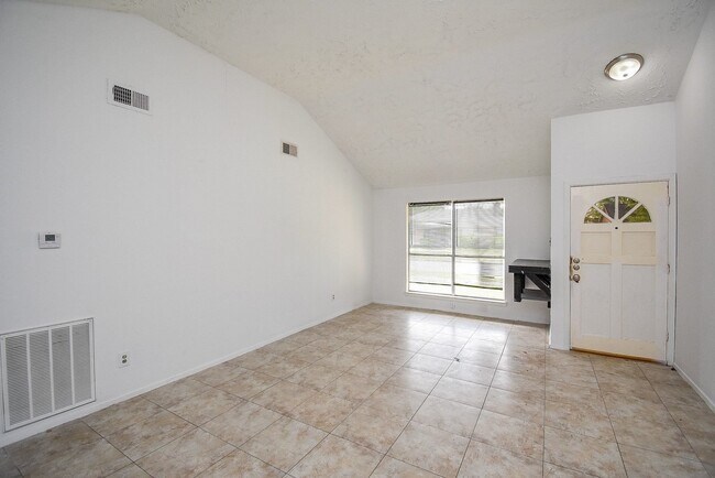 Photo - 16330 Meadowbrook Farm Rd