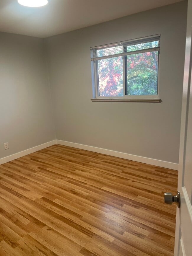 living room area - 521 N Corona St Unit 521 N Corona St Apt. A