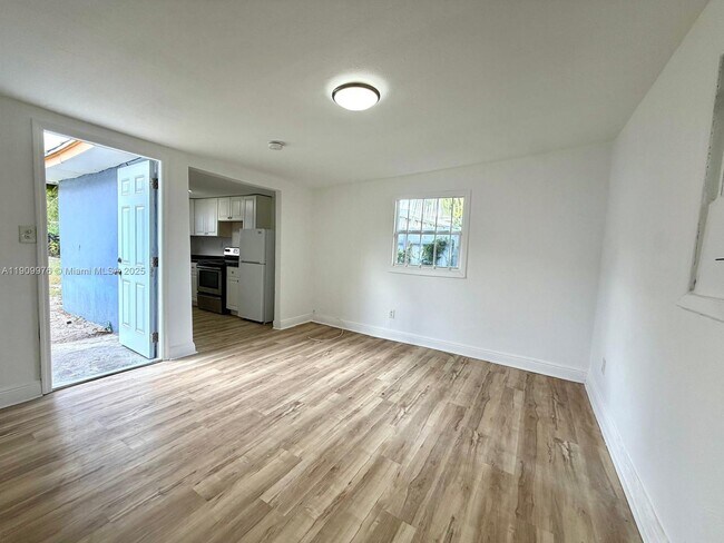 Photo - 1060 NW 116th St Unit 3