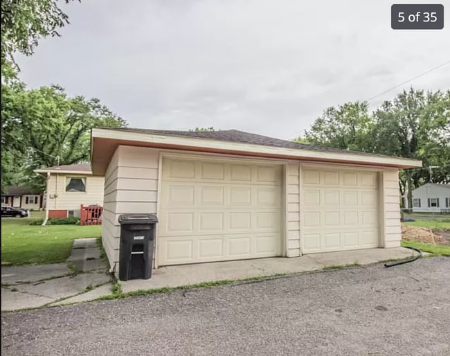 Photo - 1543 9th St N