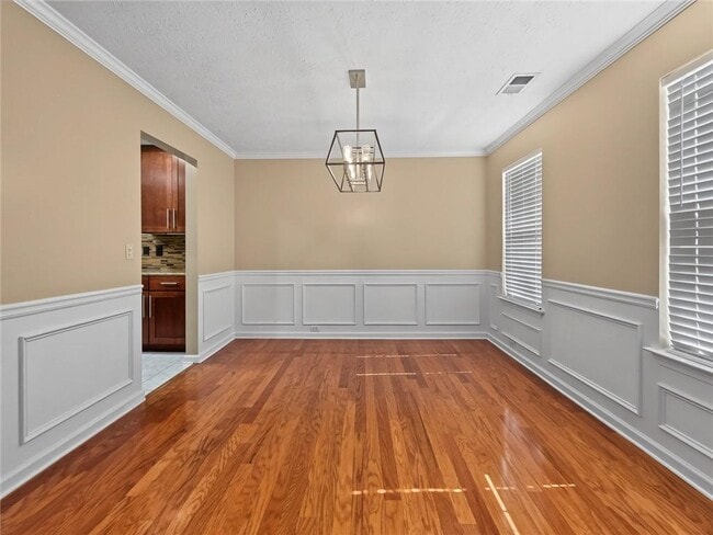 Photo - 1809 Wellborn Way SW