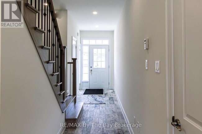 Photo - 18 Little River Xing