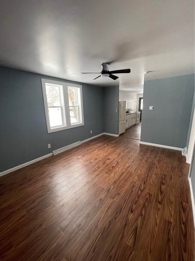 Photo - 401 W Hughitt St Unit Lower Apartment