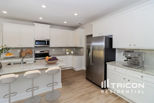 Photo - 108 Langham Ct
