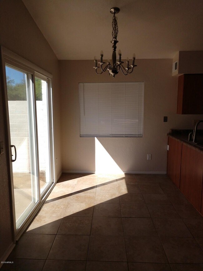 Photo - 921 W Laguna Dr