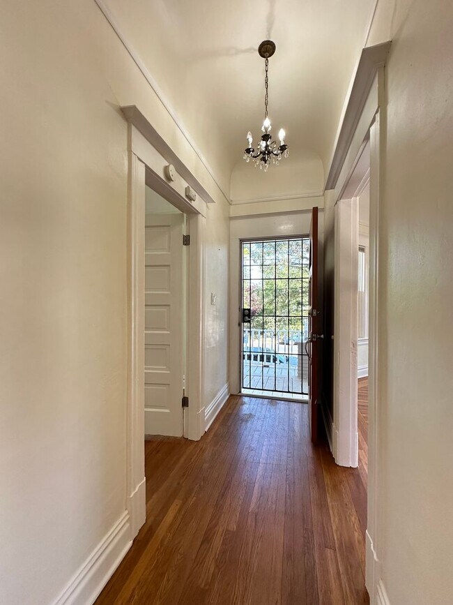 Photo - Upstairs 2 Bedroom - Near UCD Med Center Unit 4238CH