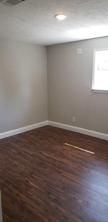 Photo - 2107 Jones Rd