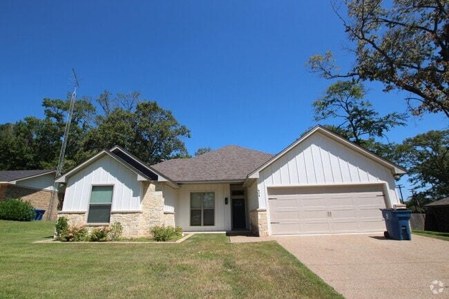 Building Photo - Beautiful 4 Bedroom Home Coming Soon in Bu...