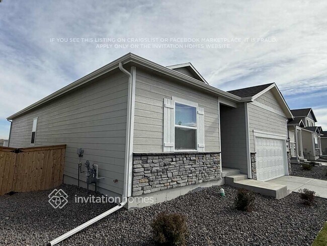 Photo - 972 Cascade Falls St