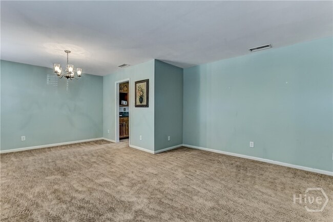 Photo - 4 Cottingham Dr