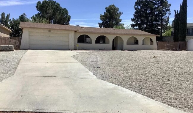 SUPER CUTE 2 BEDROOM SPRING VALLEY LAKE HOME - SUPER CUTE 2 BEDROOM SPRING VALLEY LAKE HOME