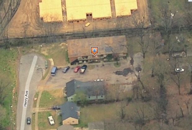 Photo - 3335 Henry Ave