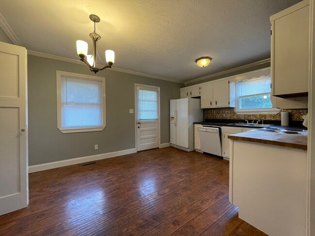 Photo - 162 Silver Dr