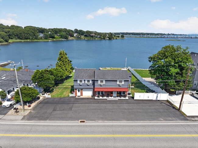 Photo - 272 Elm St
