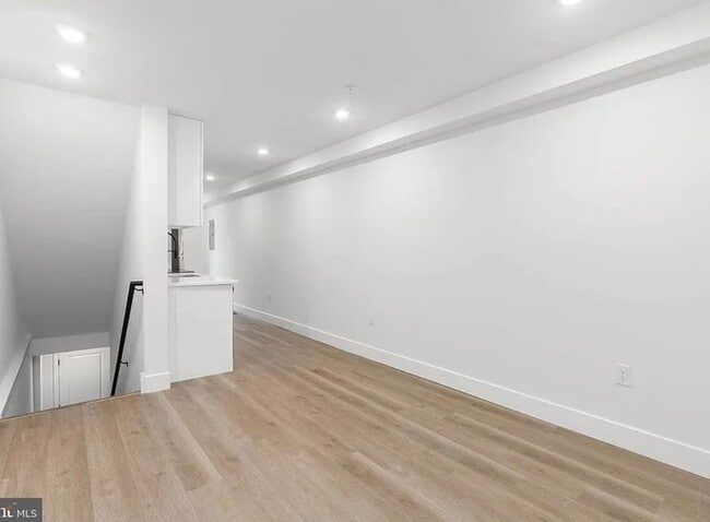 Photo - 2055 E Rush St