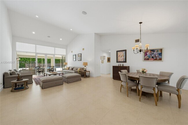 14601 Pompano Dr
