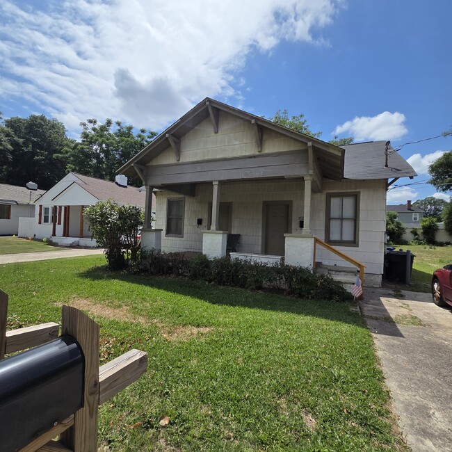 Building Photo - 1529 Craig St