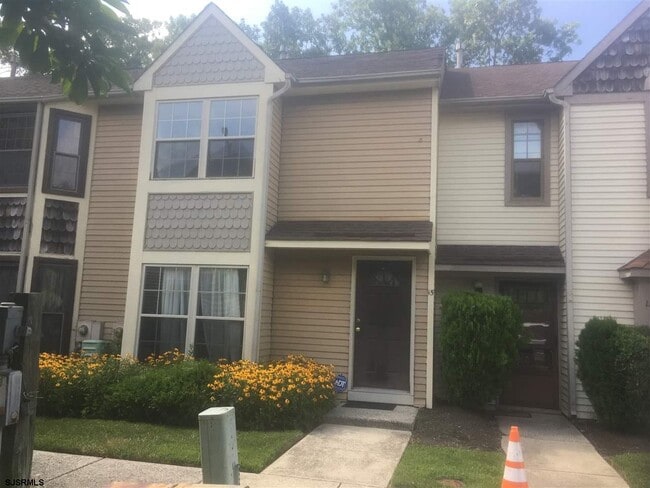 Building Photo - 15 Cambridge Townhouse Dr Unit 15