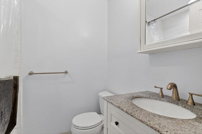 Photo - 522 T St NW