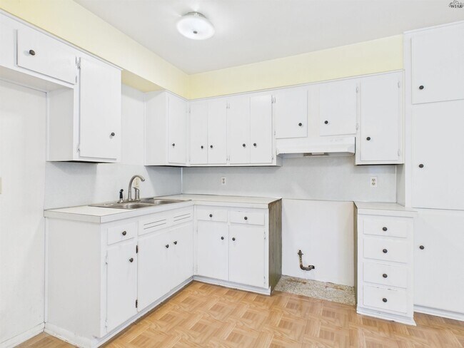 Photo - 4723 N Shore Dr